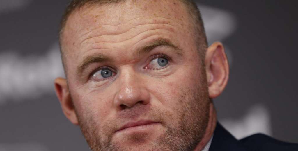 "Mi auto era muy malo, hasta que me llamó Rooney y me regaló su Lambo"