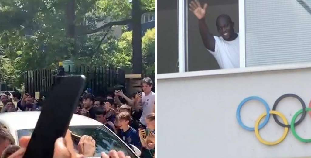 THEY LOVE HIM: Fans adore Lukaku as he arrives in Italy to seal Inter return