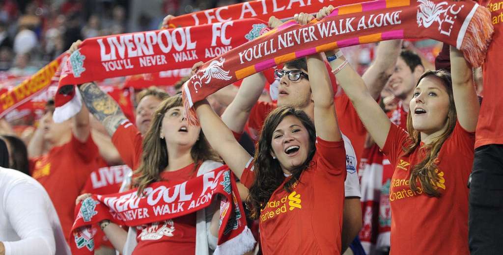 El Liverpool cada vez más grande, superó en hinchas al Manchester United