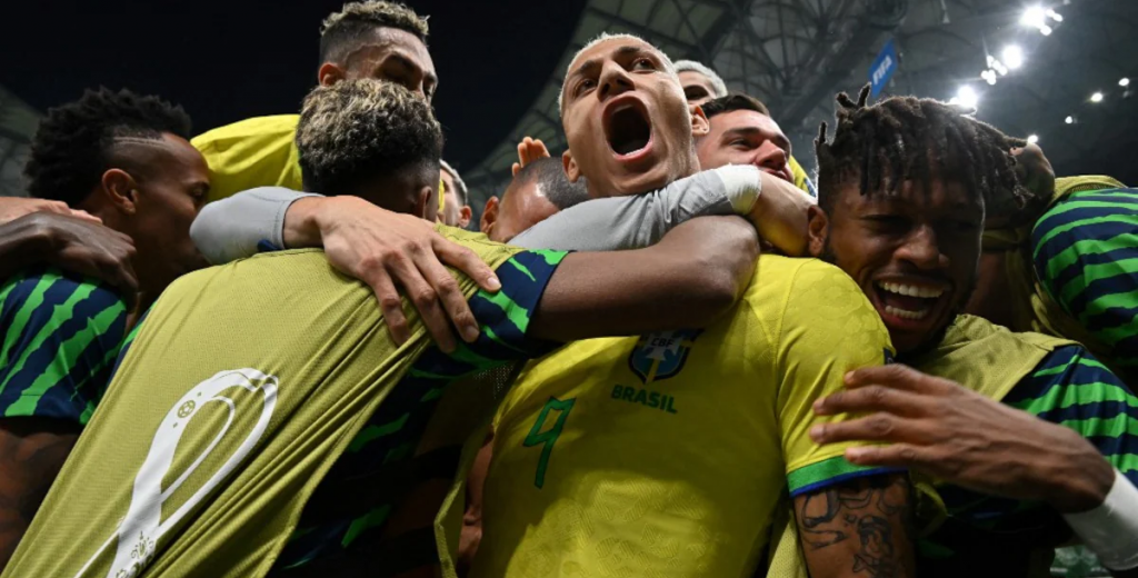 Richarlison brill&oacute; y Brasil le gan&oacute; a Serbia 2-0 en su debut en el Mundial