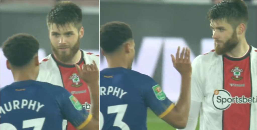 &iquest;Soportar&iacute;as esto tras ver la roja? Jacob Murphy y su burla a Caleta Car