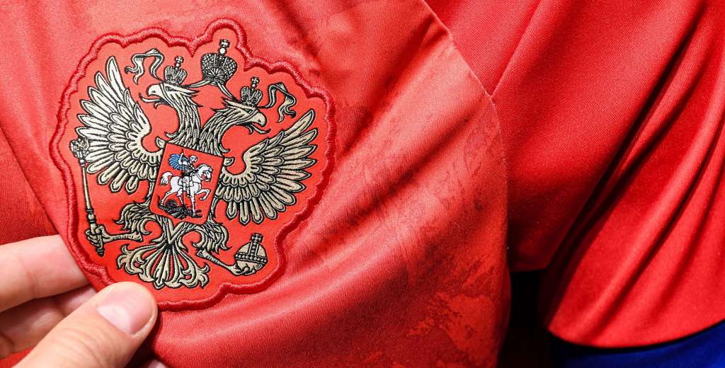 Adidas les cortó el contrato y los dejó sin camisetas