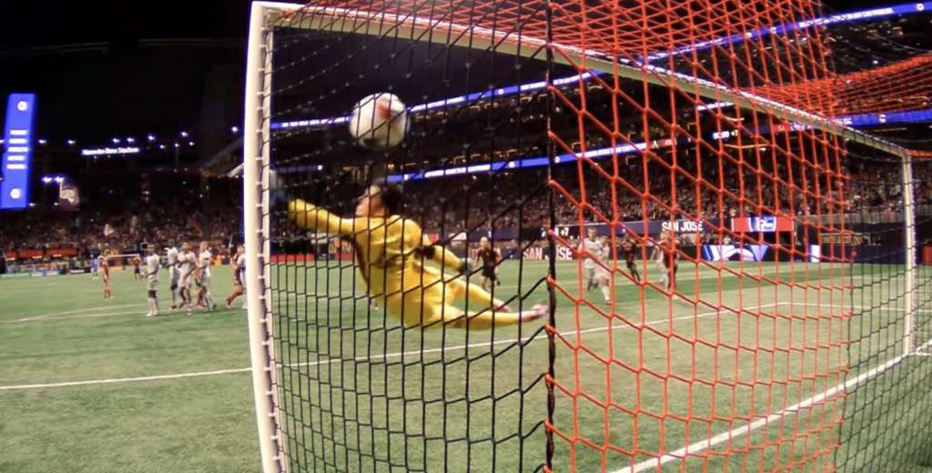 El impresionante golazo de tiro libre de Thiago Almada en la MLS