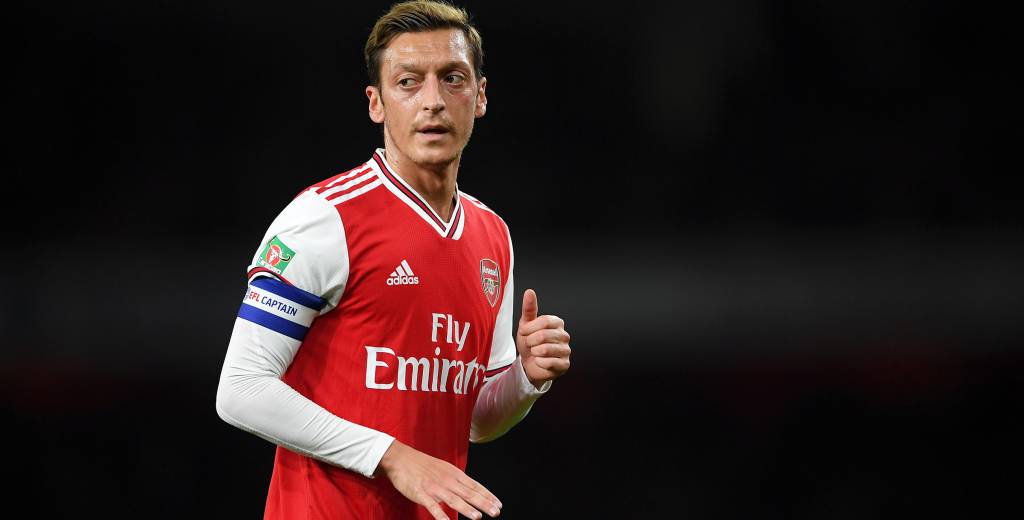 Mesut Özil se va del Arsenal en enero de 2020