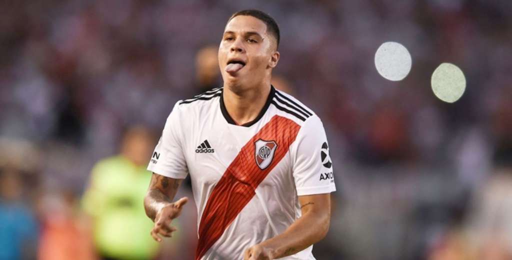 River y una bomba en la cara: Juanfer Quintero se va del club