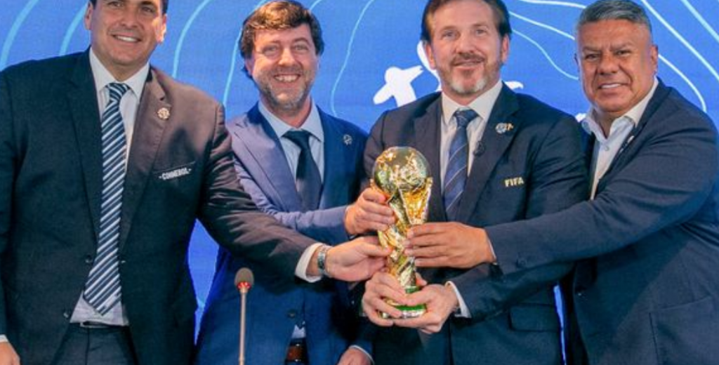 A la FIFA le llueven cr&iacute;ticas feroces por el Mundial 2030: "Lo destrozaron"