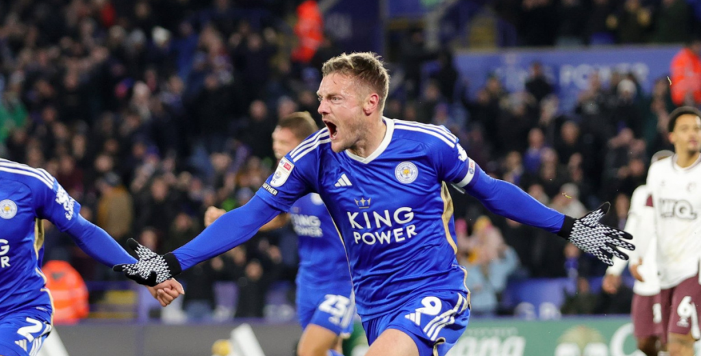 INOXIDABLE: Jamie Vardy marc&oacute; un doblete para poner puntero al Leicester City
