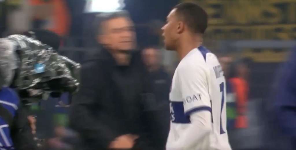 Tremenda escena: Mbapp&eacute; furioso le hace un feo gesto a Luis Enrique