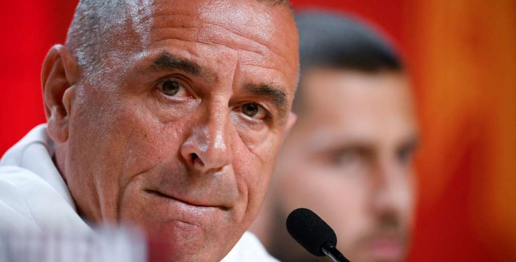 "Jugamos en casa y salimos a ganar": La muestra de confianza del nuevo entrenador de Napoli