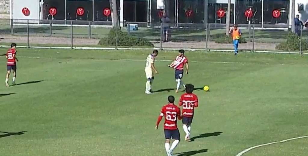Ariel Castro, el fantástico juvenil de Chivas a quien comparan con Lionel Messi