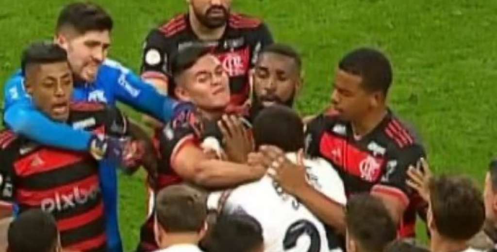 Flamengo lo pag&oacute; 18 millones: se agarr&oacute; a pi&ntilde;as en el debut y fue expulsado