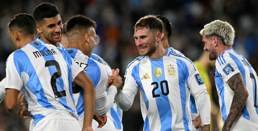 Argentina arras&oacute; a Chile 3-0 y sigue l&iacute;der de las Eliminatorias