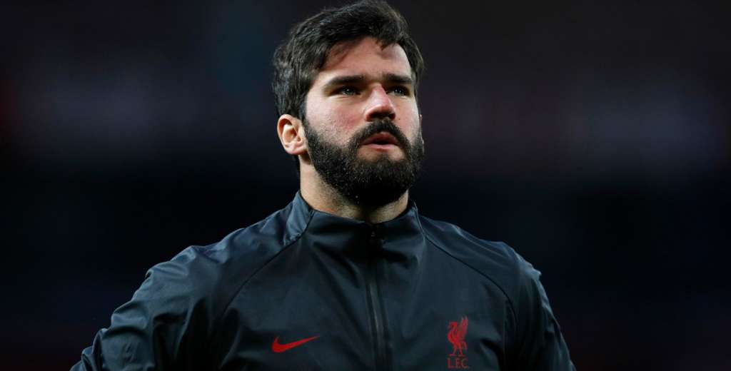 Alisson se cans&oacute; y apunt&oacute; contra UEFA: "No somos tontos, pero..."
