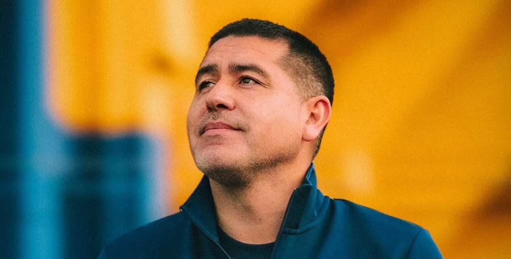 Y tras echar a Gago de Boca, Riquelme va el entrenador que siempre quiso...